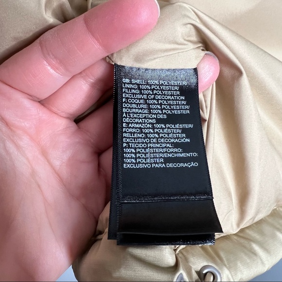 NWT The North Face Sylvester Beige Snap Front Ribbed Collar Vest - Picture 13 of 16